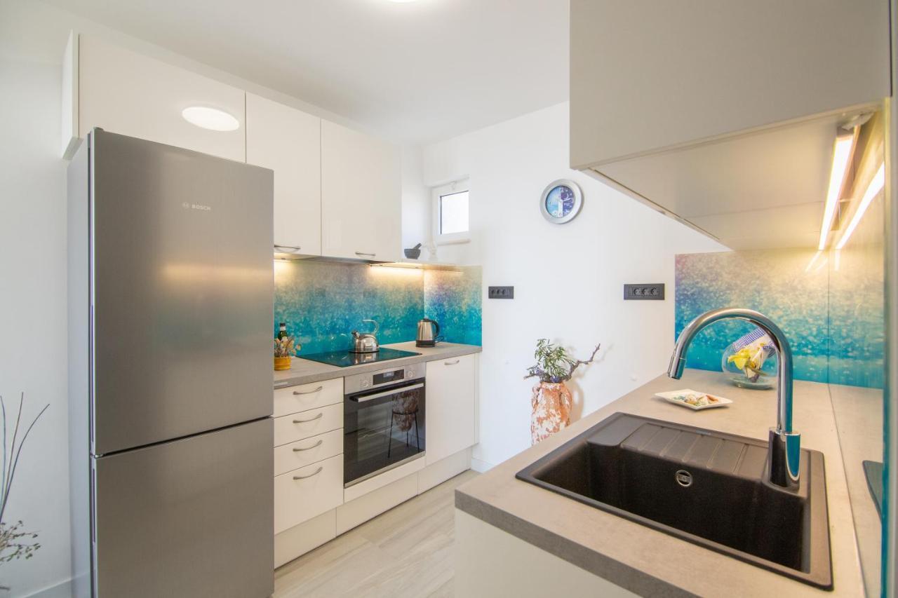 Apartments Nona Draga Комижа Экстерьер фото