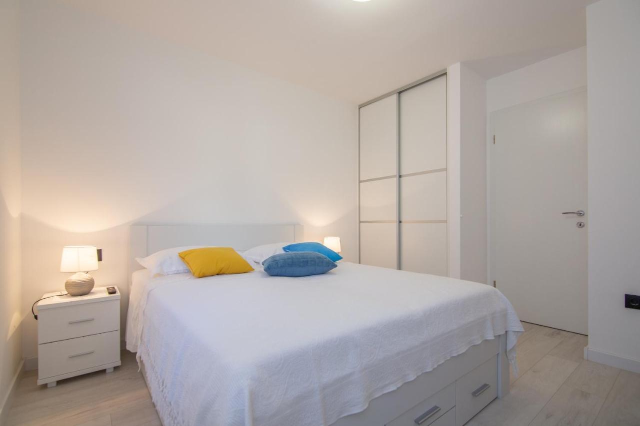 Apartments Nona Draga Комижа Экстерьер фото
